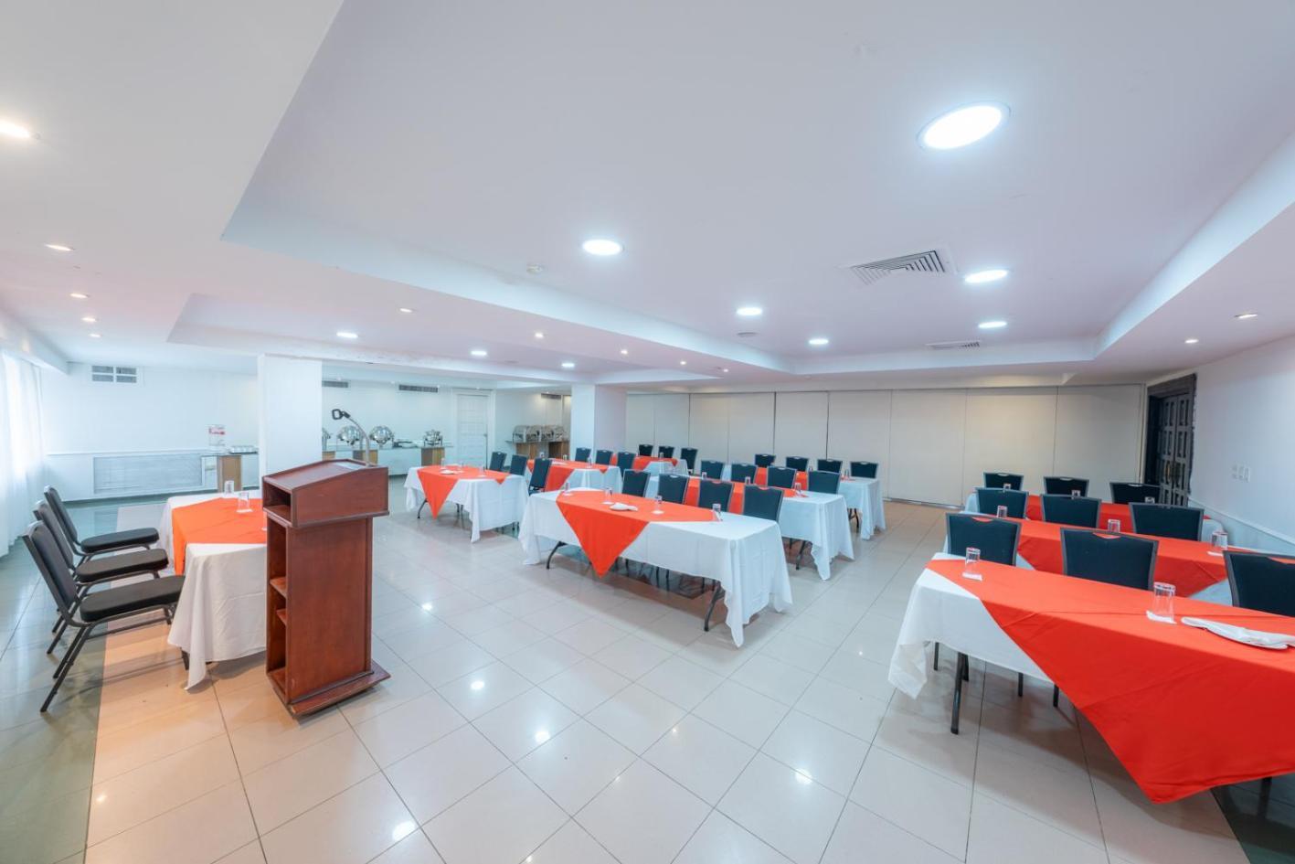 Hotel Faranda Express Soloy And Casino, A Member Of Radisson Individuals Panama by Eksteriør bilde